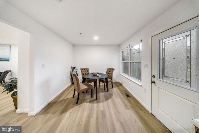 913 VARNEY ST SE, Washington, DC 20032