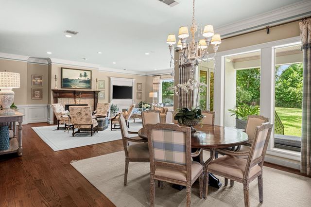 914 Huntington Cove, Houston, TX 77063