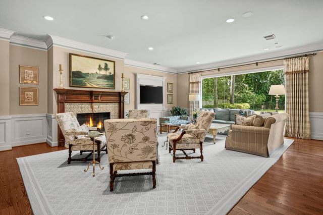 914 Huntington Cove, Houston, TX 77063