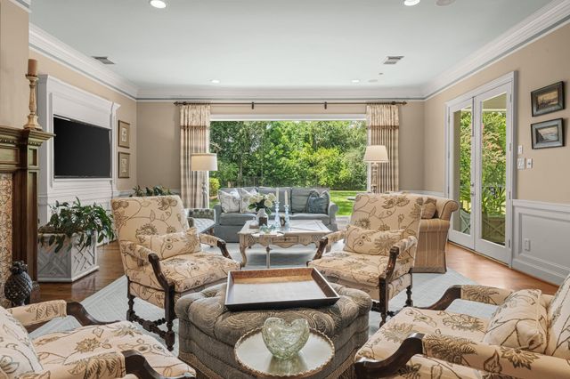 914 Huntington Cove, Houston, TX 77063