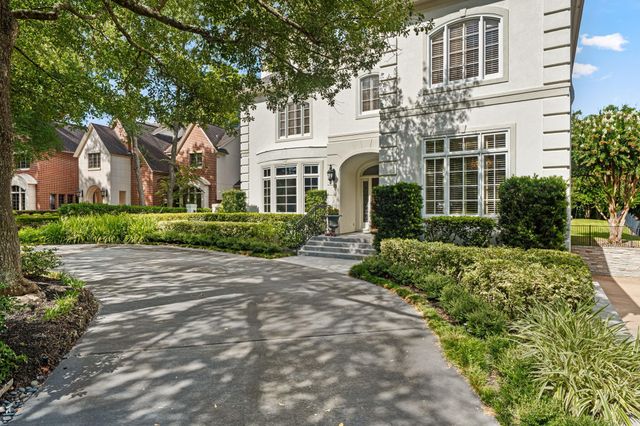 914 Huntington Cove, Houston, TX 77063
