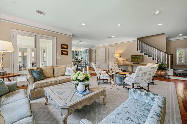 914 Huntington Cove, Houston, TX 77063
