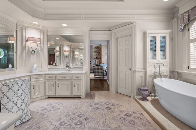 914 Huntington Cove, Houston, TX 77063