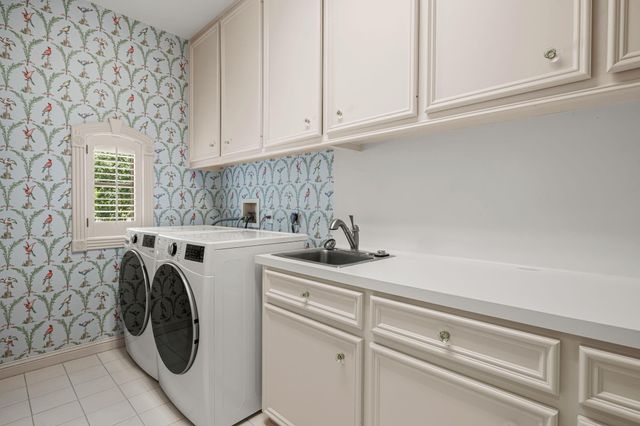 914 Huntington Cove, Houston, TX 77063