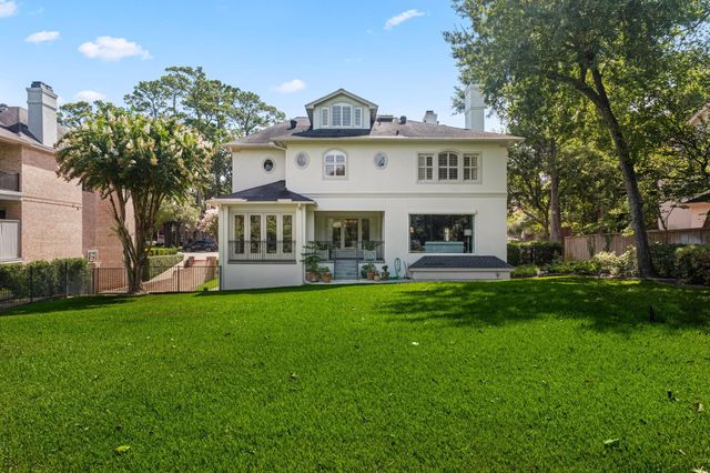 914 Huntington Cove, Houston, TX 77063
