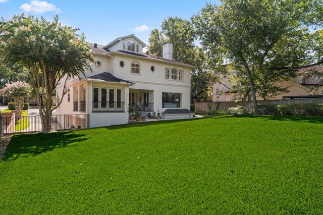 914 Huntington Cove, Houston, TX 77063