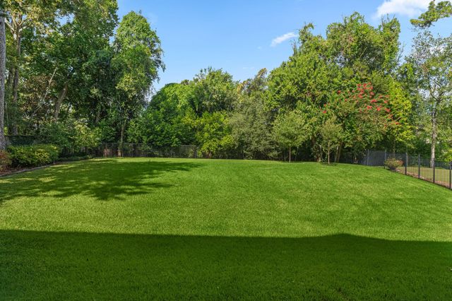 914 Huntington Cove, Houston, TX 77063