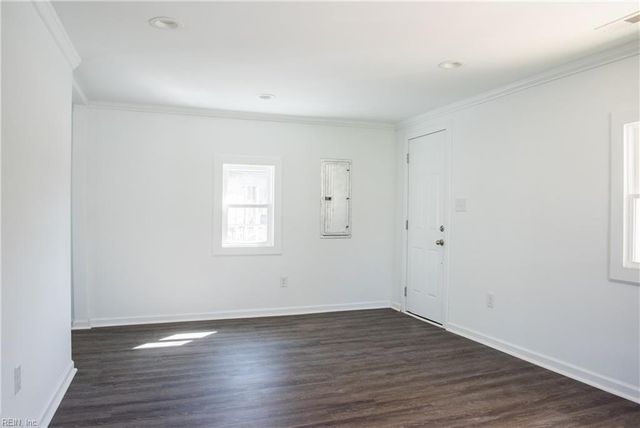 336 N 4th ST, Suffolk, VA 23434