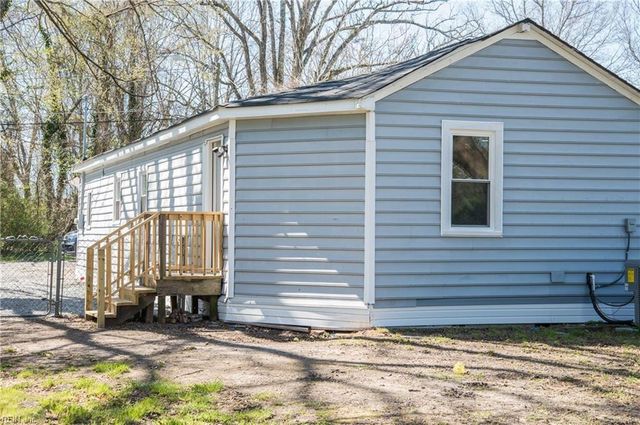 336 N 4th ST, Suffolk, VA 23434