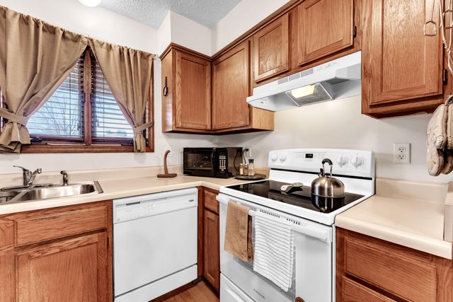 3480 S Christy Court, Springfield, MO 65807