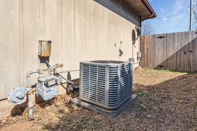 3480 S Christy Court, Springfield, MO 65807