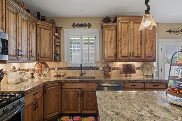 7459 S 1075 E, South Weber, UT 84405