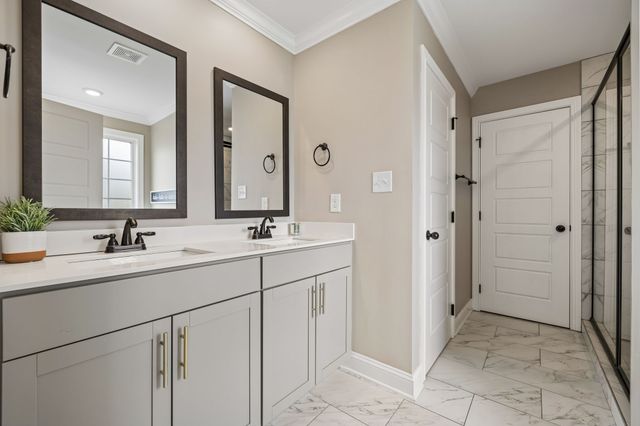 429 Crestwicke Ct, Clarksville, TN 37043