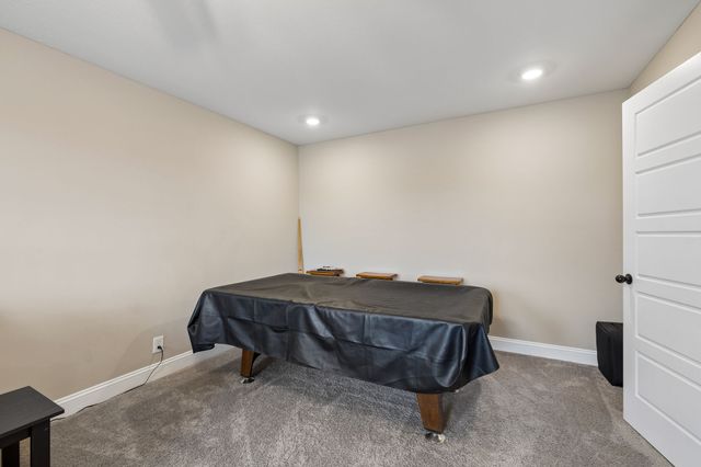 429 Crestwicke Ct, Clarksville, TN 37043