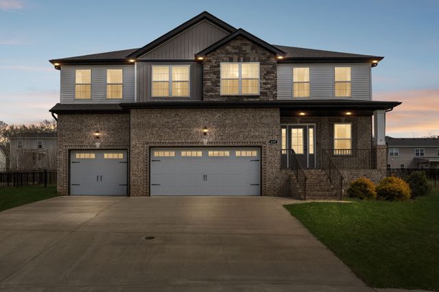 429 Crestwicke Ct, Clarksville, TN 37043