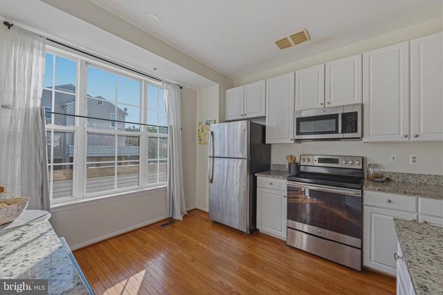 20432 COOL FERN SQ, Ashburn, VA 20147