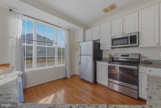 20432 COOL FERN SQ, Ashburn, VA 20147