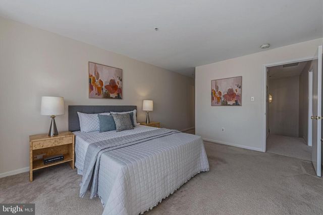 20432 COOL FERN SQ, Ashburn, VA 20147
