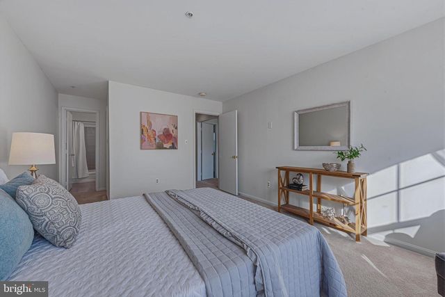 20432 COOL FERN SQ, Ashburn, VA 20147