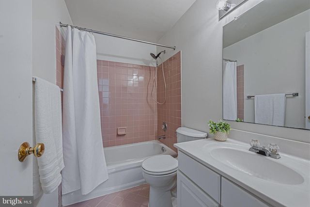 20432 COOL FERN SQ, Ashburn, VA 20147
