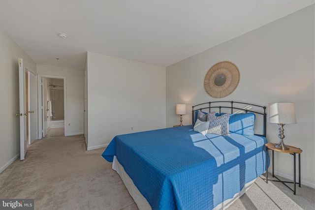 20432 COOL FERN SQ, Ashburn, VA 20147