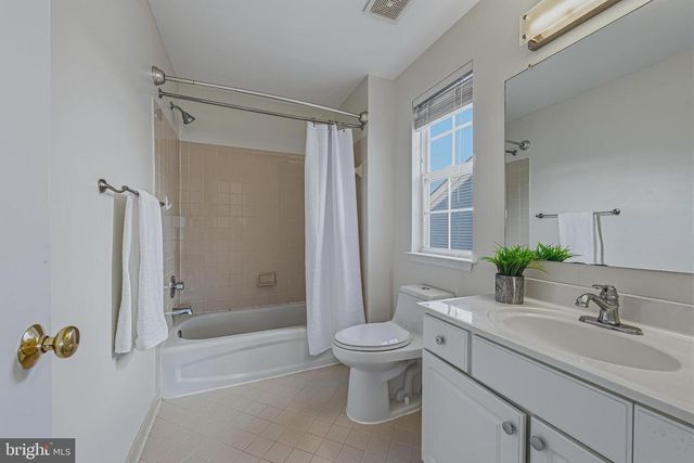20432 COOL FERN SQ, Ashburn, VA 20147