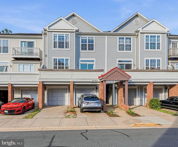 20432 COOL FERN SQ, Ashburn, VA 20147