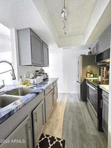 925 W PEORIA Avenue 44, Phoenix, AZ 85029