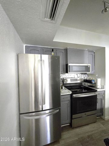 925 W PEORIA Avenue 44, Phoenix, AZ 85029