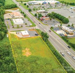 387 W US 70 Road, Marion, NC 28752