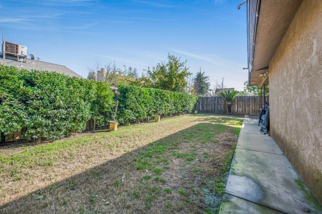 9286 N Archie Avenue, Fresno, CA 93720