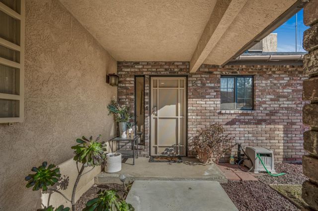 9286 N Archie Avenue, Fresno, CA 93720