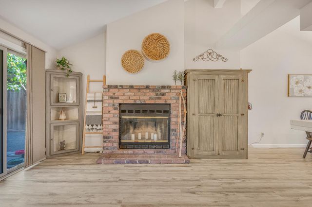 9286 N Archie Avenue, Fresno, CA 93720