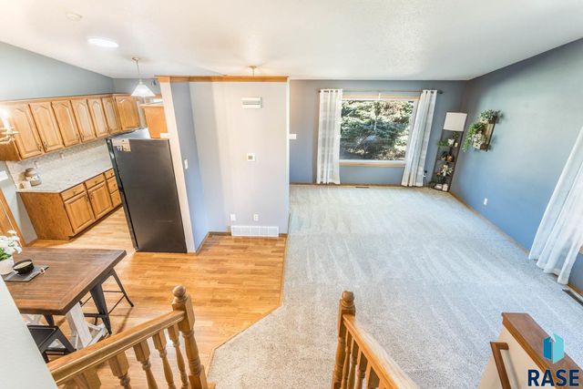 5615 W Dardanella Rd Road, Sioux Falls, SD 57106