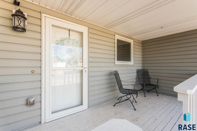 5615 W Dardanella Rd Road, Sioux Falls, SD 57106