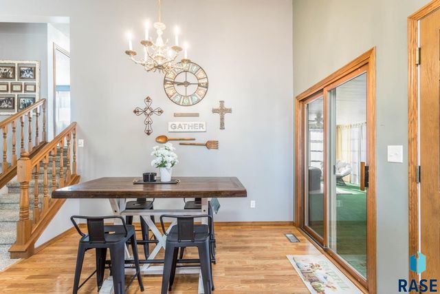 5615 W Dardanella Rd Road, Sioux Falls, SD 57106