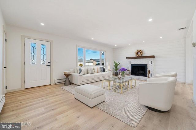 715 RICHMOND DR, Forked River, NJ 08731