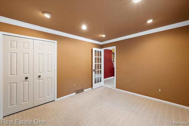 1854 Ludgate Lane, Rochester Hills, MI 48309