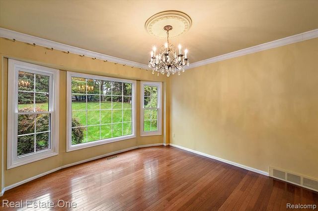 1854 Ludgate Lane, Rochester Hills, MI 48309