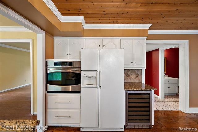 1854 Ludgate Lane, Rochester Hills, MI 48309