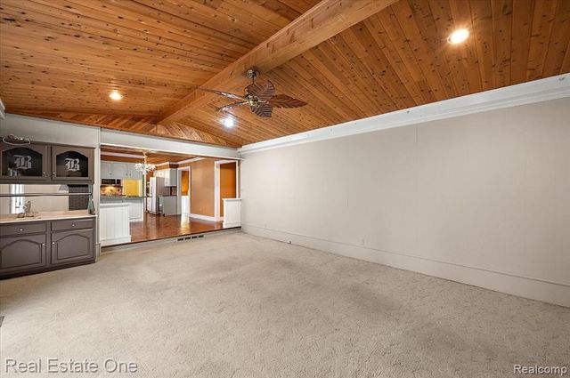 1854 Ludgate Lane, Rochester Hills, MI 48309