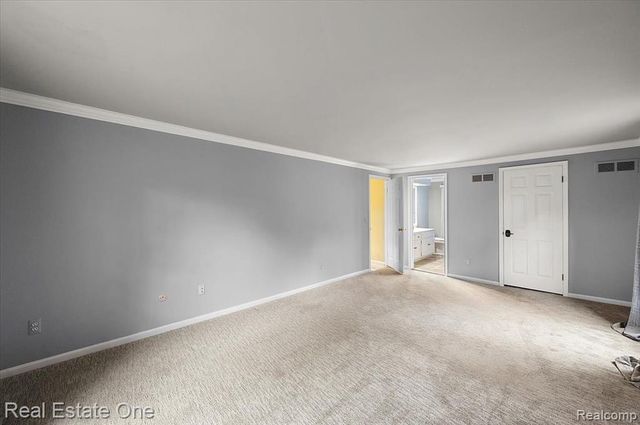 1854 Ludgate Lane, Rochester Hills, MI 48309