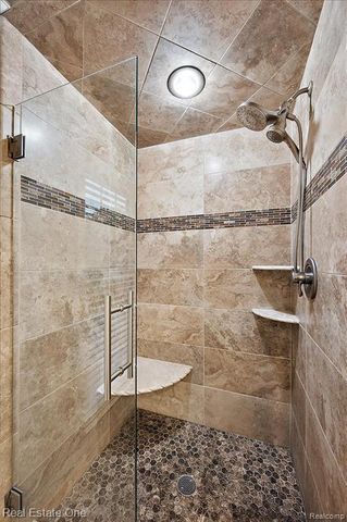 1854 Ludgate Lane, Rochester Hills, MI 48309