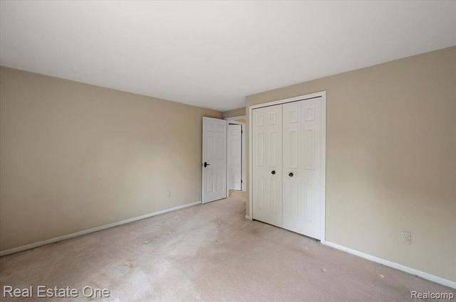 1854 Ludgate Lane, Rochester Hills, MI 48309