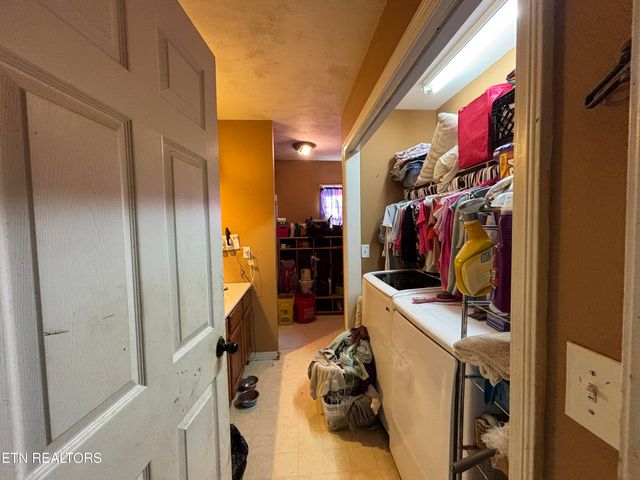 111 Sunset Ave, Englewood, TN 37329