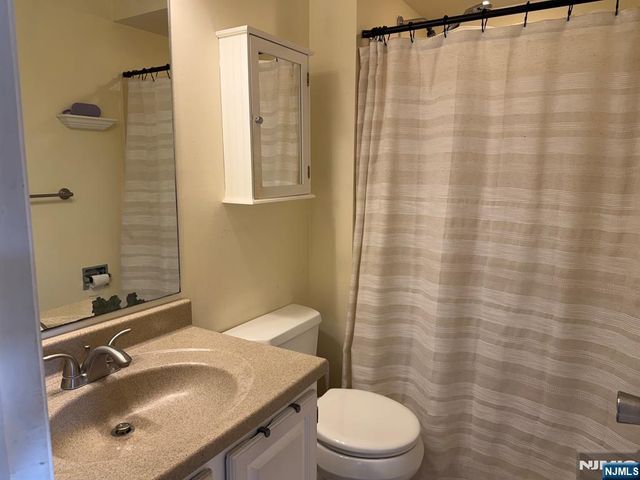321 Ringwood Avenue, Pompton Lakes, NJ 07442