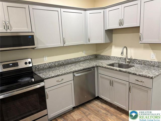 915 North 4th Street, Allentown, PA 18102