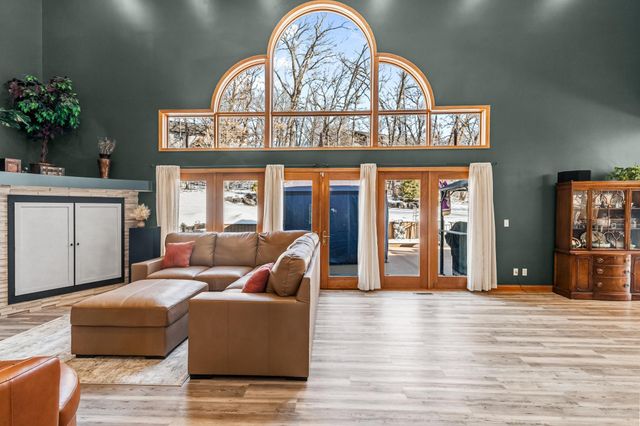 214 Galahad Place N, Hudson, WI 54016