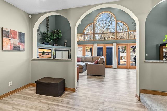 214 Galahad Place N, Hudson, WI 54016