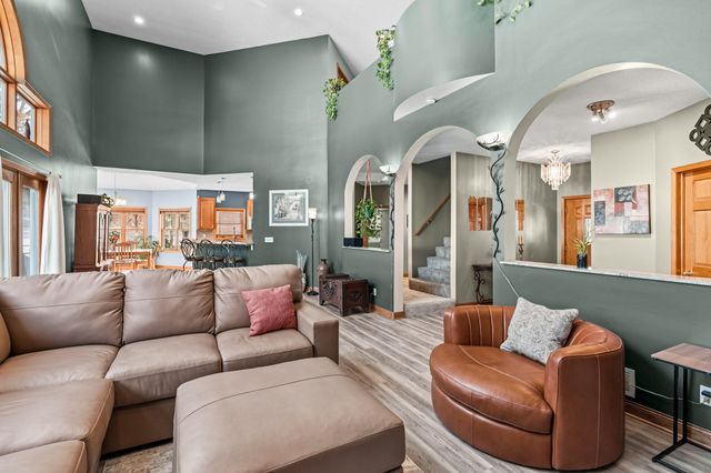 214 Galahad Place N, Hudson, WI 54016